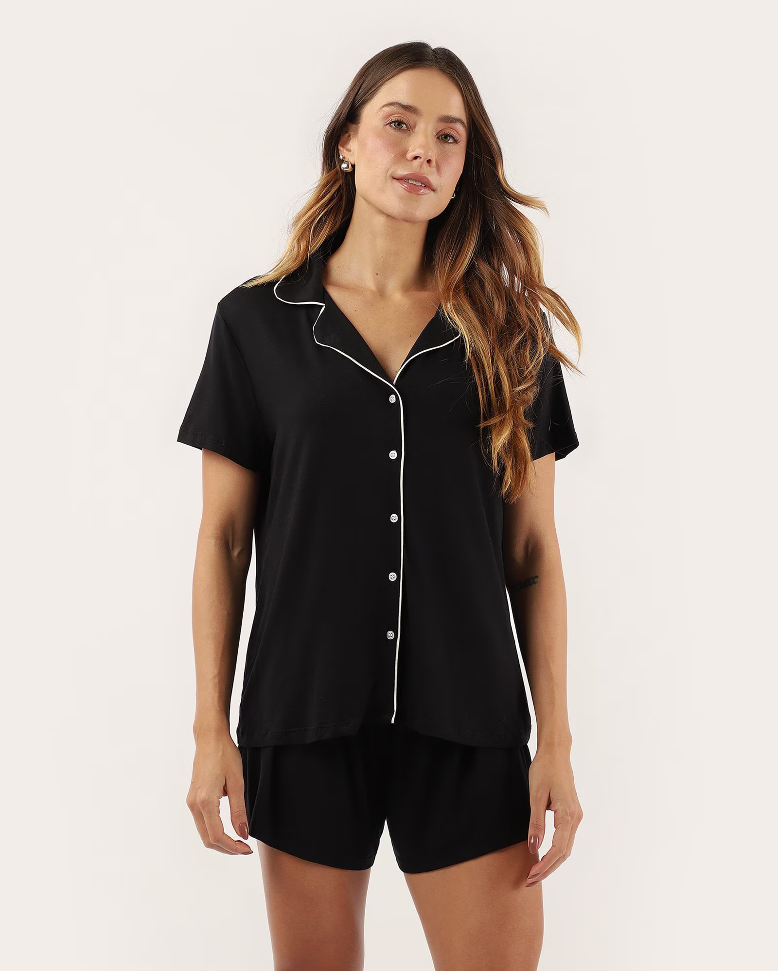 Pijama curto feminino americano com viés preto