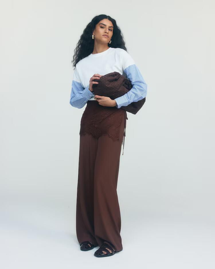 Calça feminina pantalona com renda - marrom