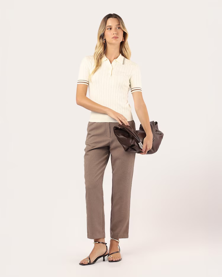 Calça feminina cenoura alfaiatada xadrez - marrom