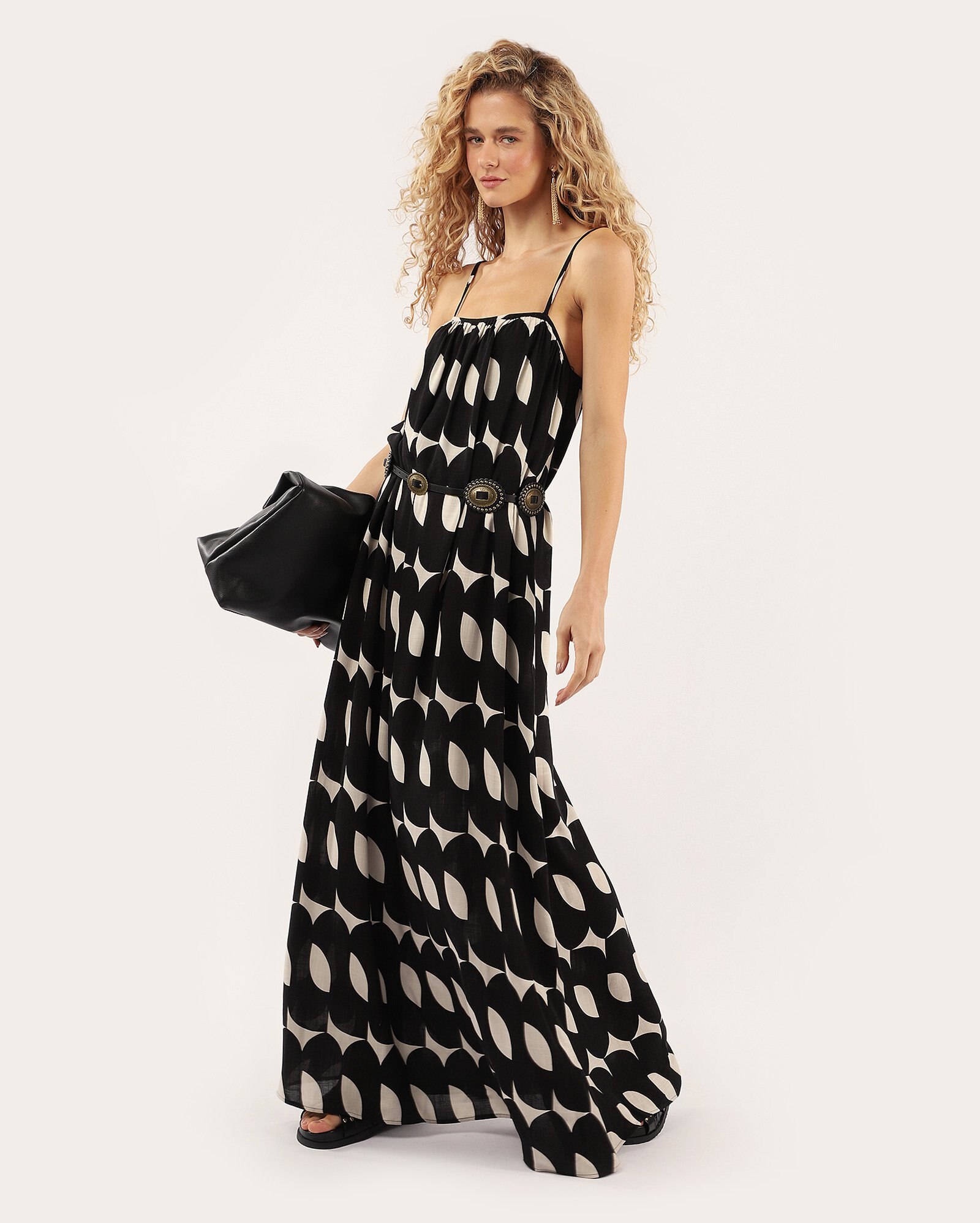 Vestido longo reto em viscose geométrico preto