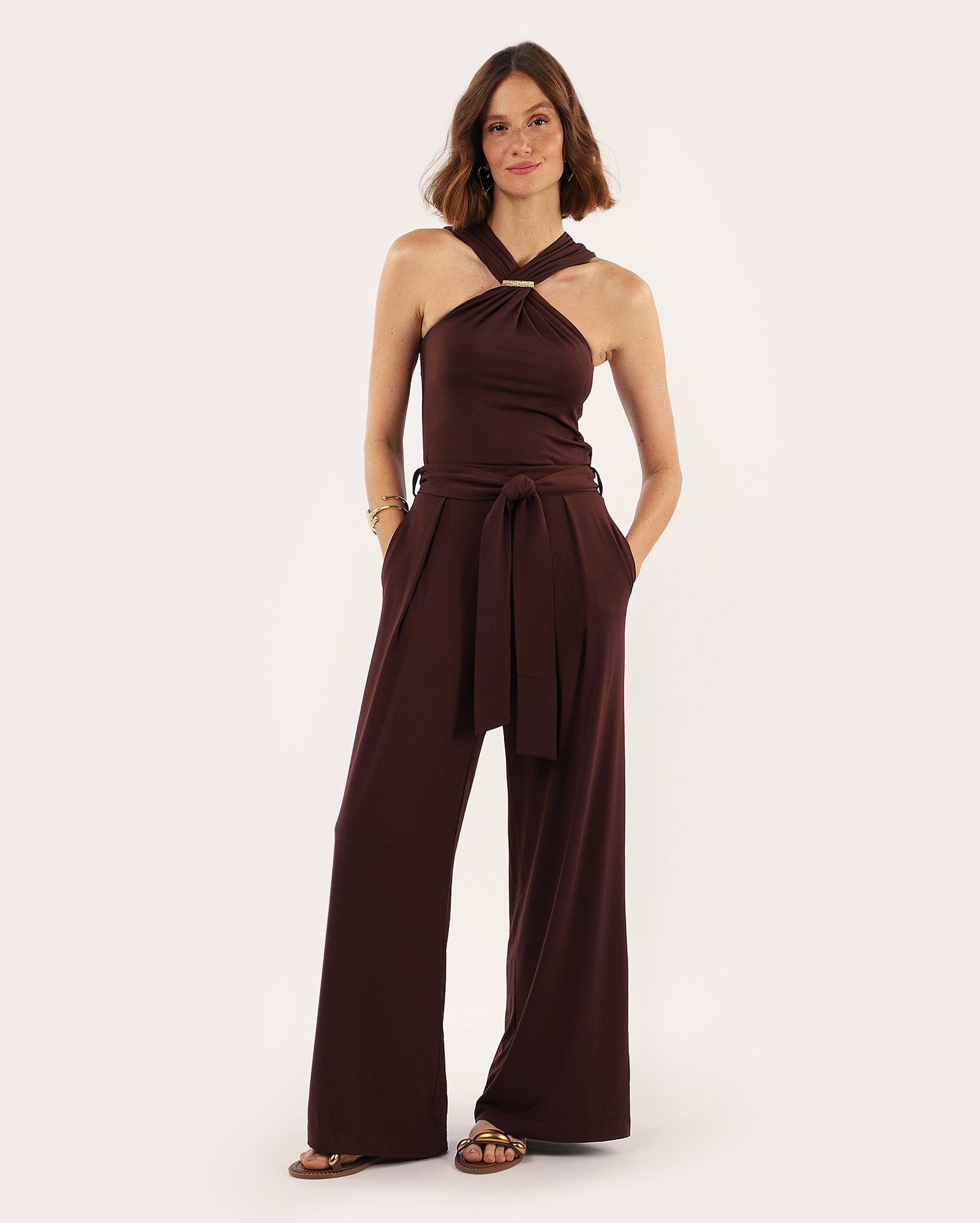 Calça feminina wide leg com amarração vinho