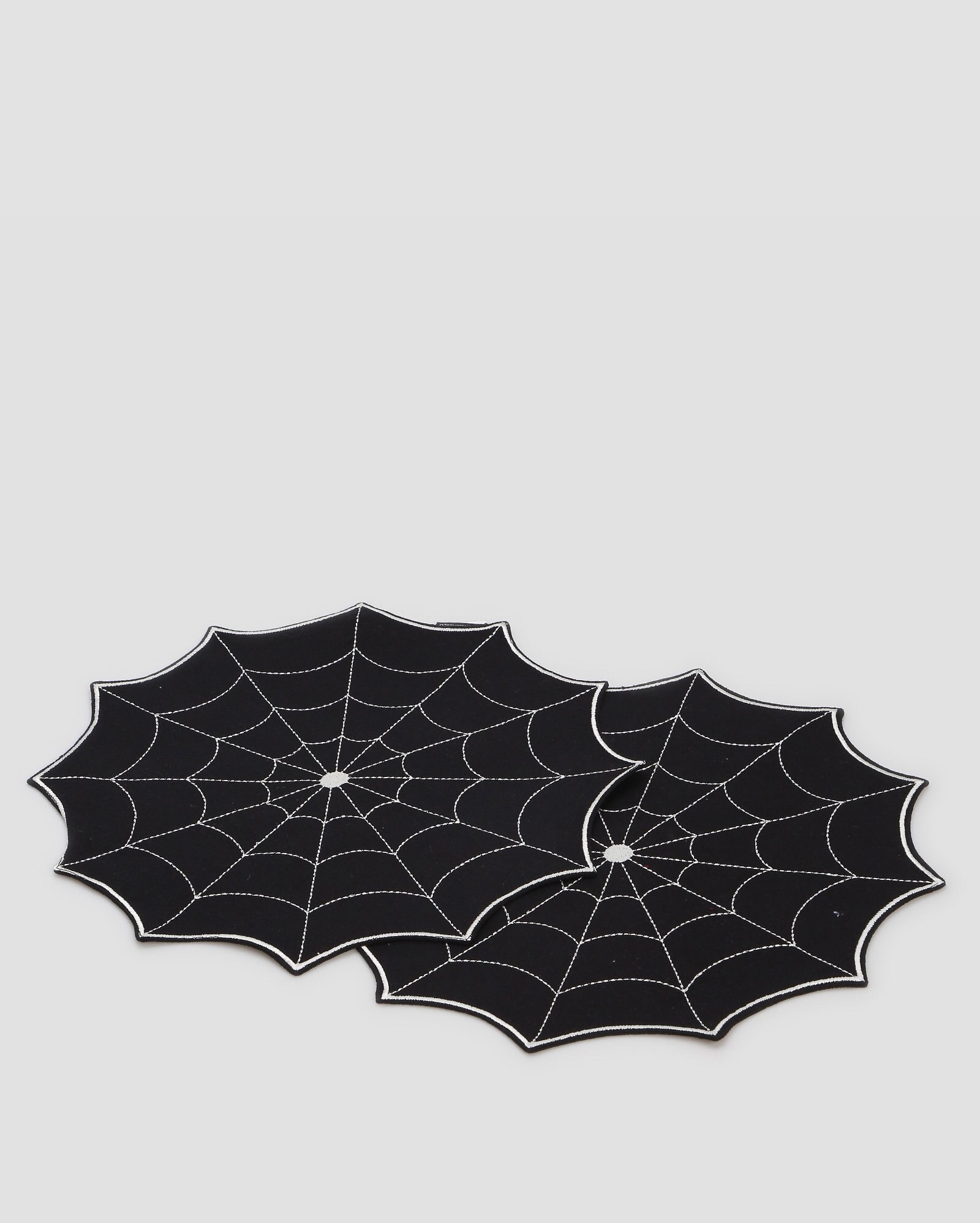 Jogo americano 2 peças teia de aranha preta | Casa Riachuelo