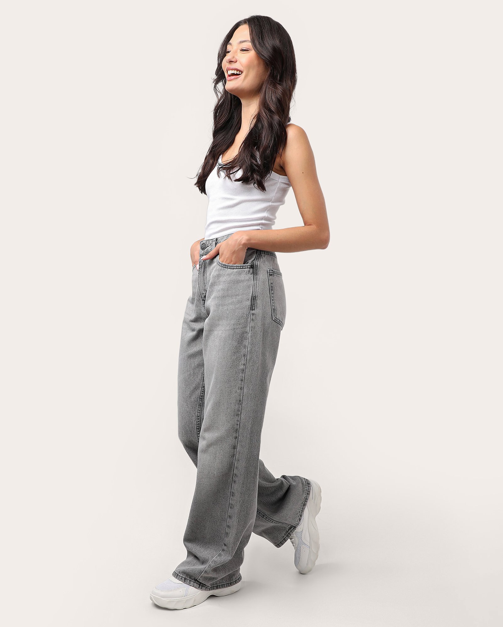 Calça jeans feminina wide slim cintura média - Jeans Black Claro | Pool Jeans