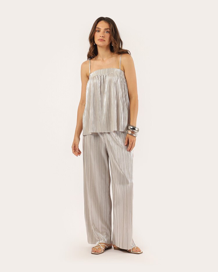 Calça feminina reta metalizada plissada - prata