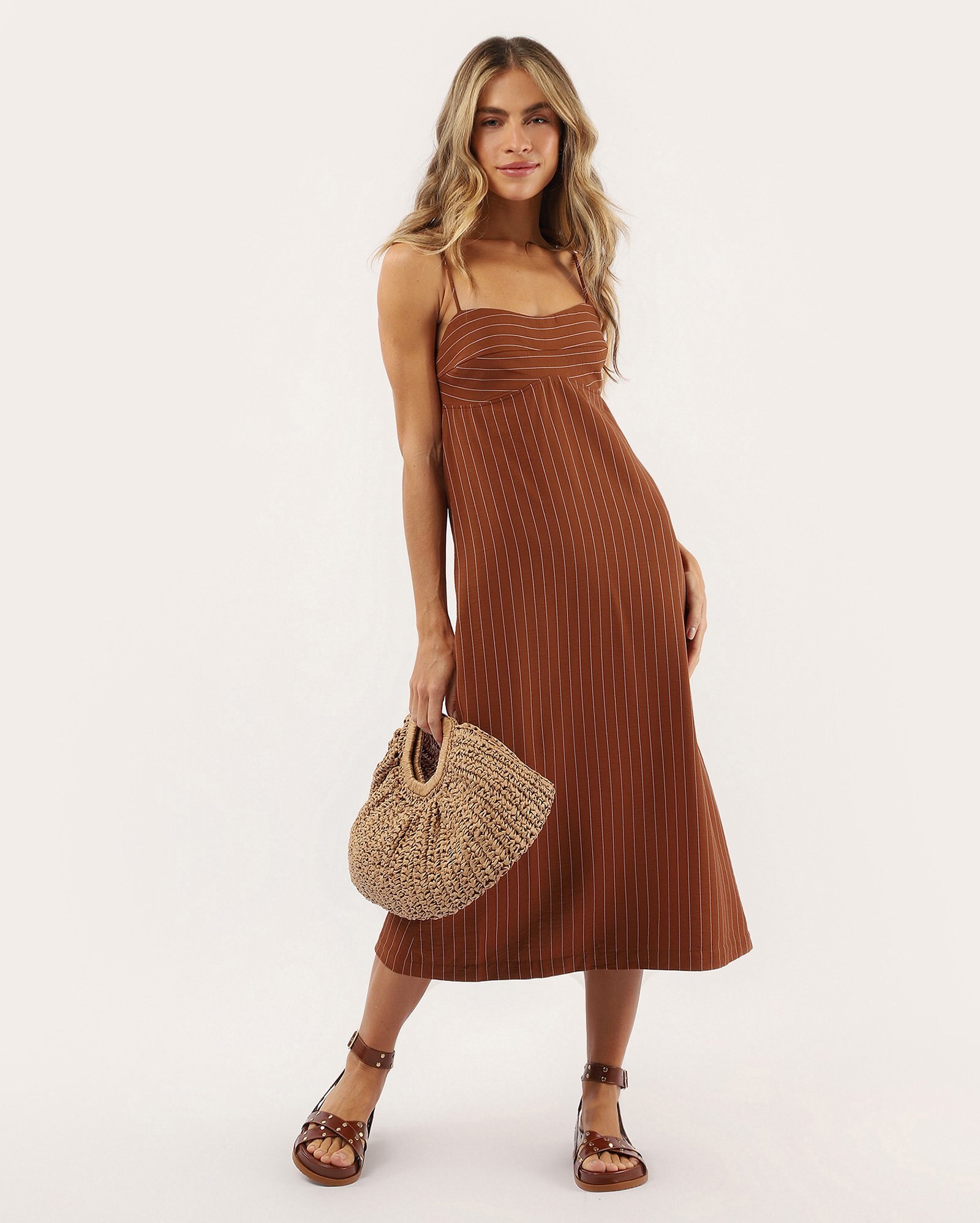 Vestido midi reto em viscose marrom | Special Edition