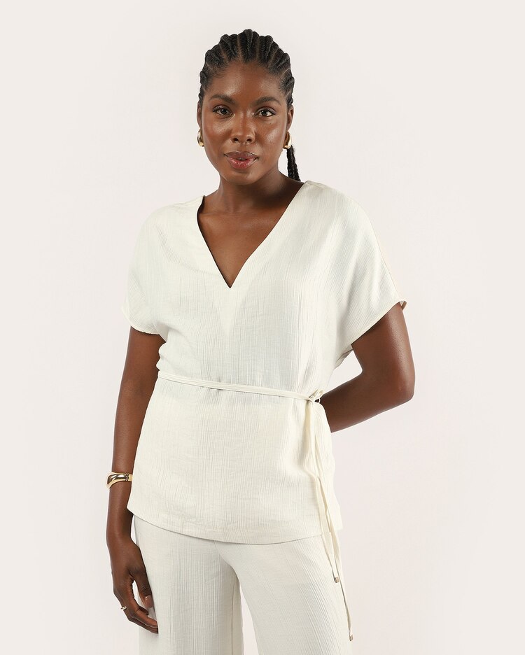 Blusa feminina em viscose decote v com amarração - off-white