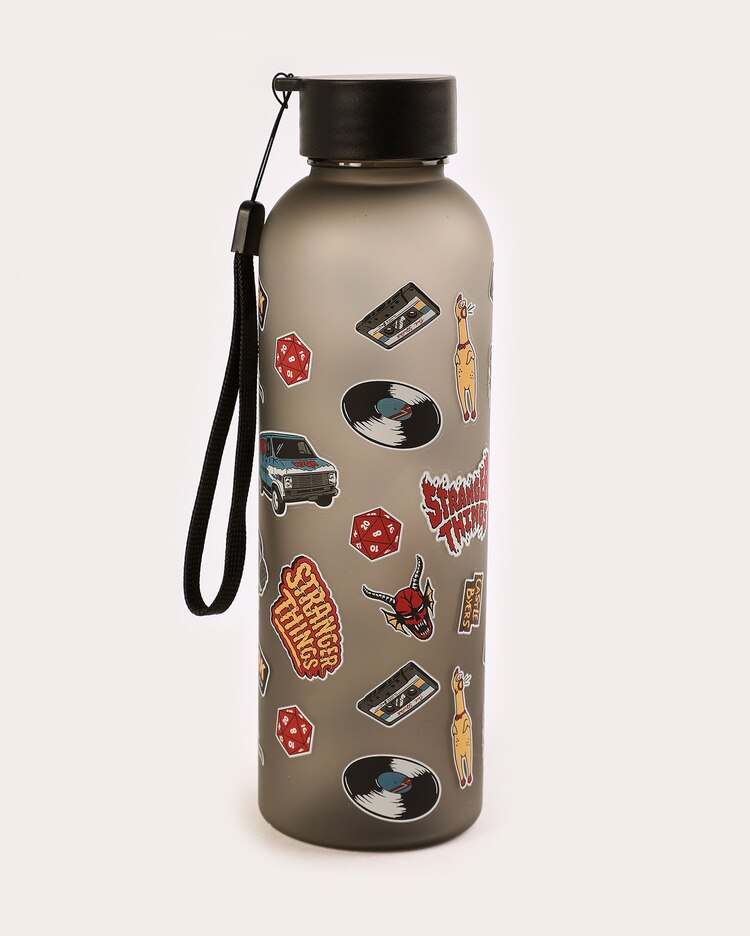 Garrafa de plástico Stranger Things 550ml preta | Netflix