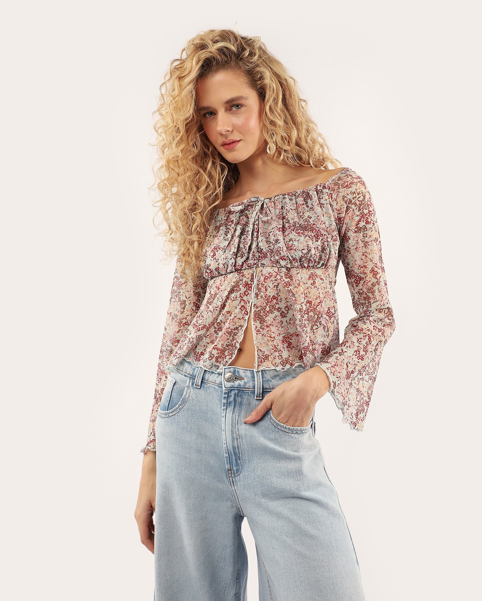 Blusa feminina em tule floral com laço multicor