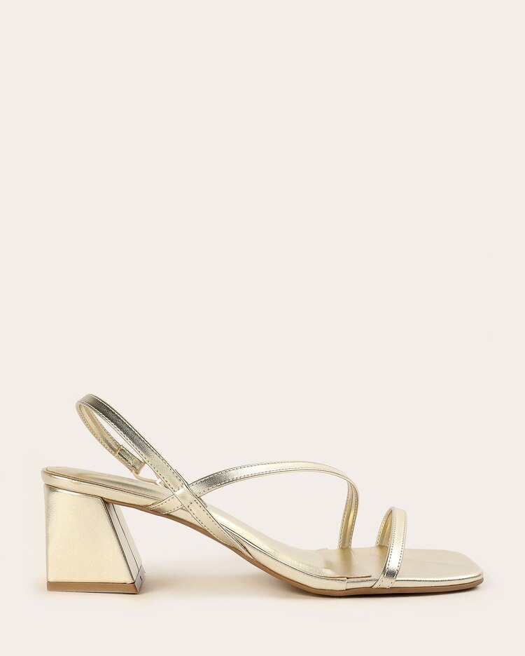 Sandália feminina de salto bloco com tiras finas - dourada