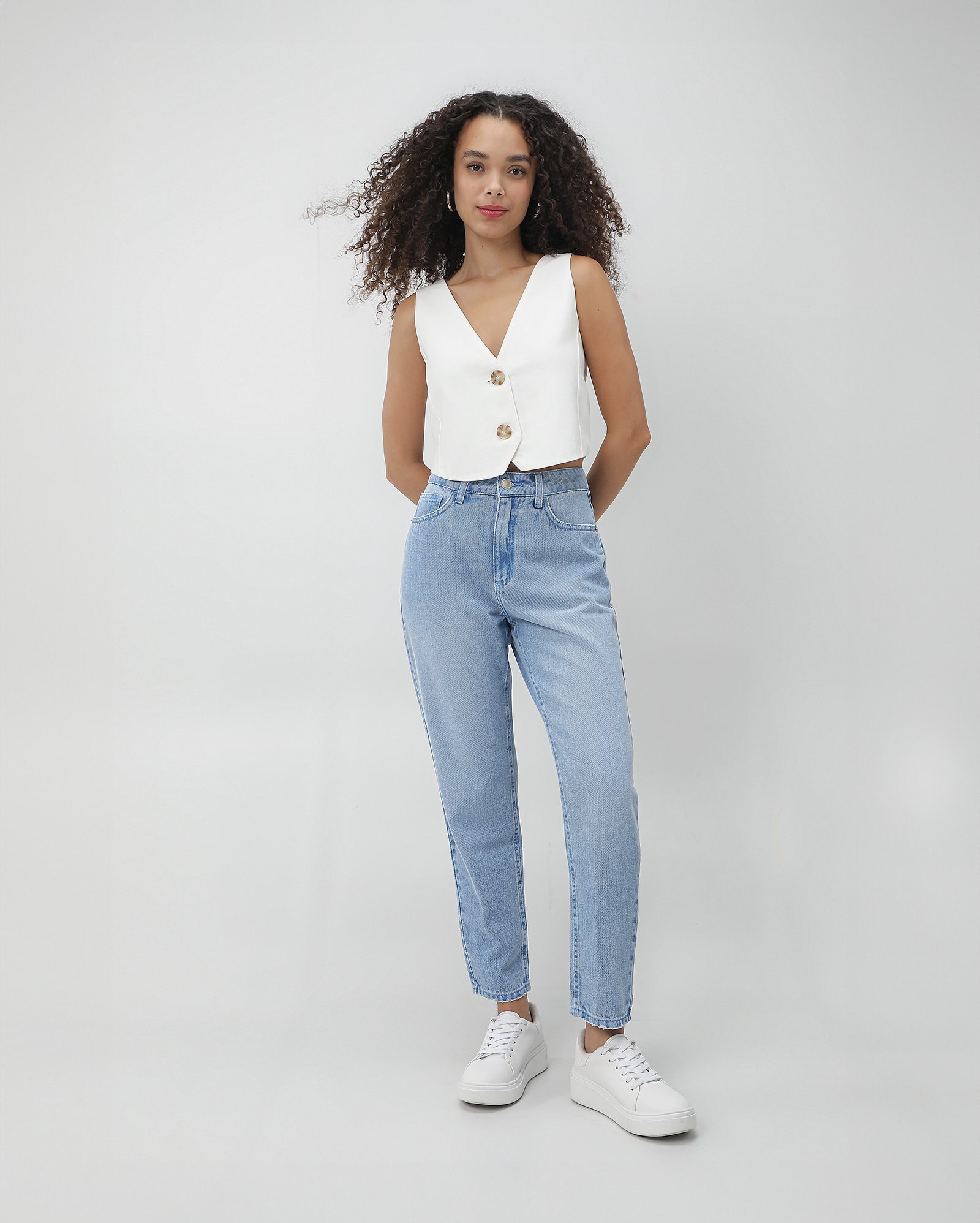 Calça jeans feminina mom cintura alta - Jeans Claro | Pool Jeans