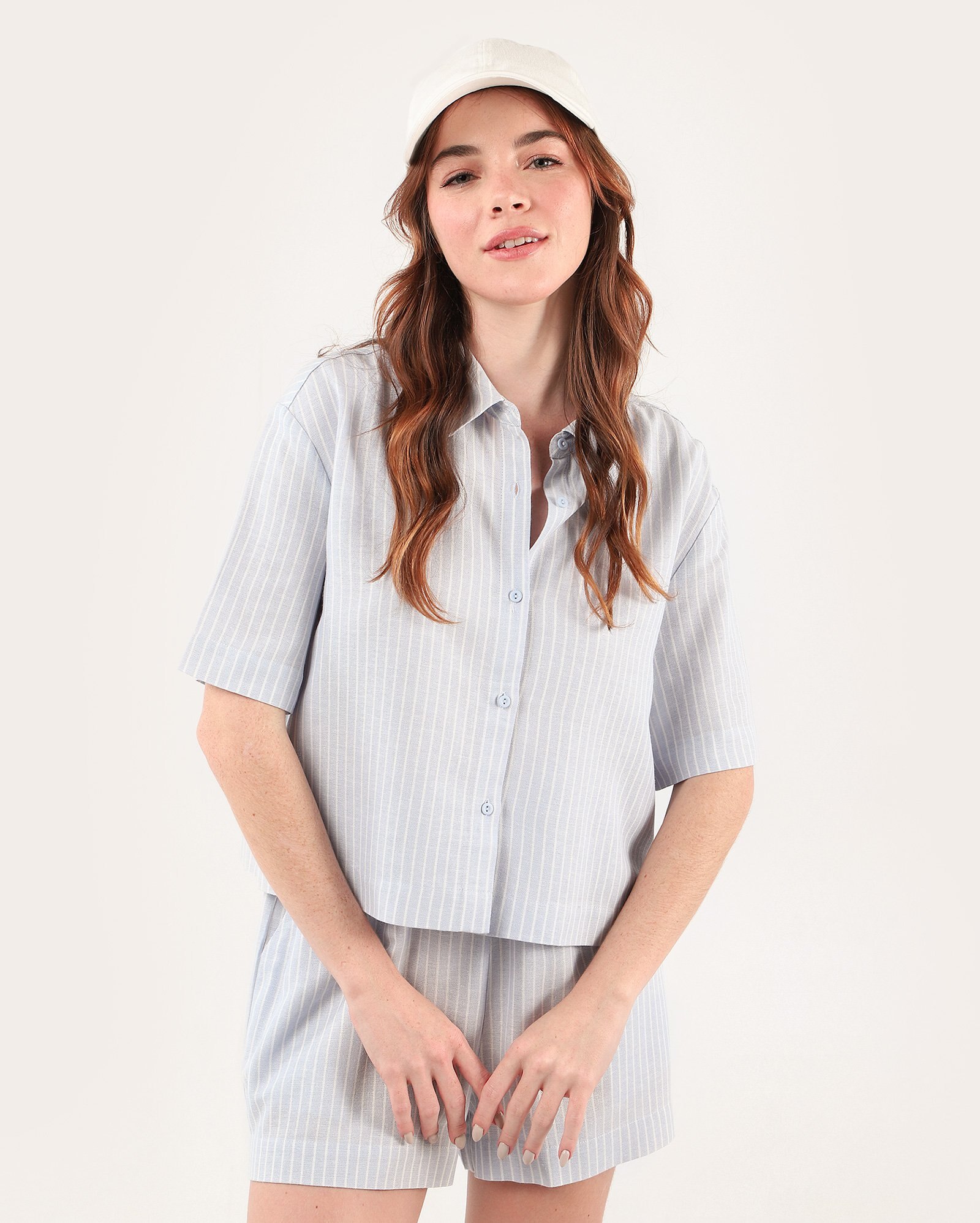 Camisa feminina boxy Ingrid em viscolinho listrada azul | Pool