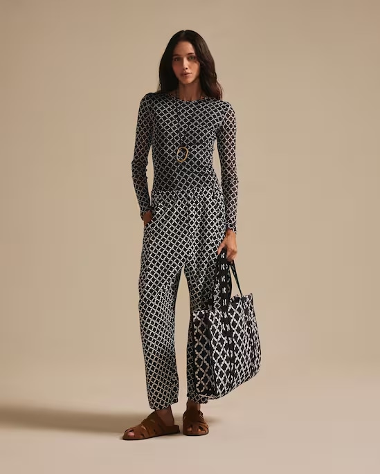 Bolsa feminina shopper matelassê com necessaire a niemeyer