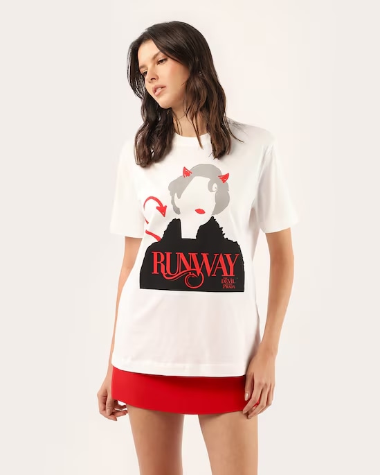 Camiseta feminina fashion o diabo veste prada
