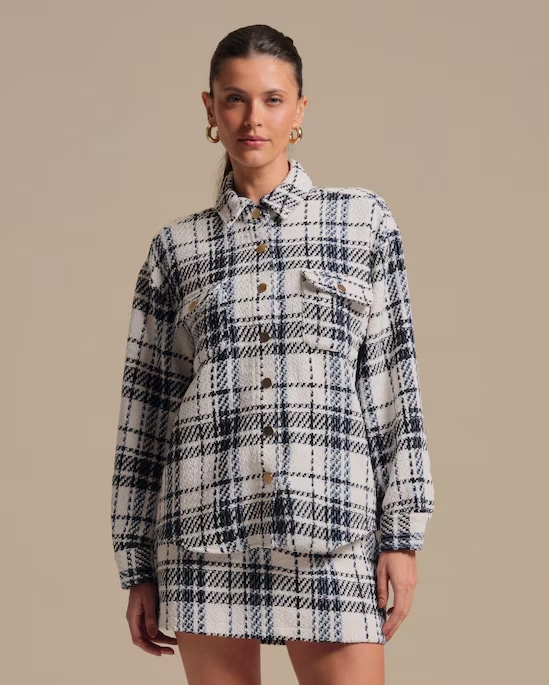 Jaqueta feminina em tweed xadrez | Silvia Braz + Riachuelo