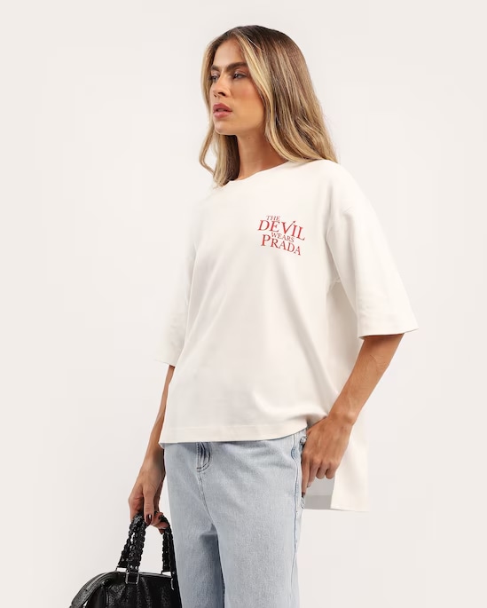 Camiseta feminina oversized o diabo veste prada