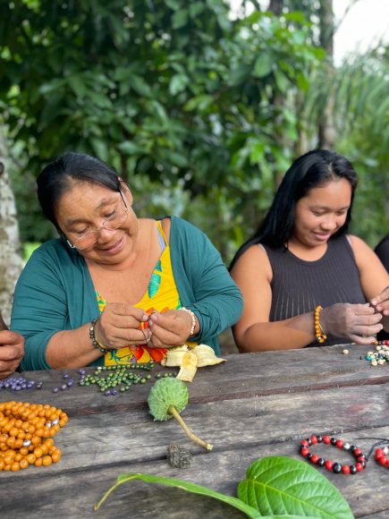 pulseiras riachuelo e together band